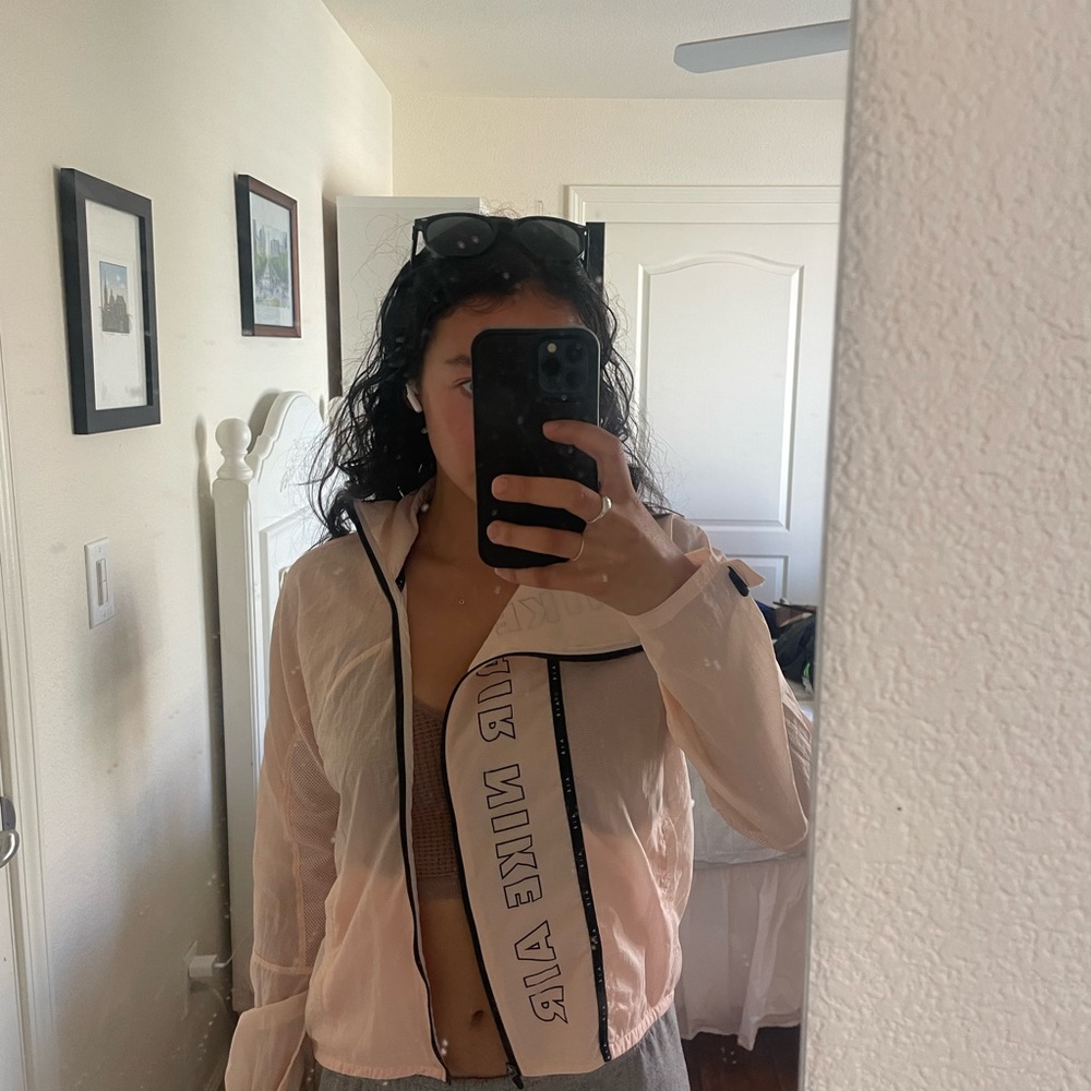 Nike thin light pink windbreaker